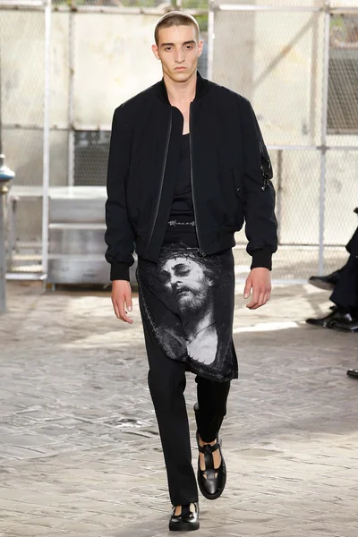 Look 6